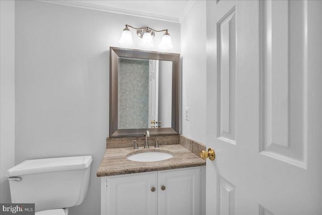 29 HARWOOD DR, Voorhees, NJ 08043