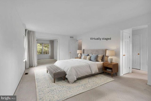 29 HARWOOD DR, Voorhees, NJ 08043