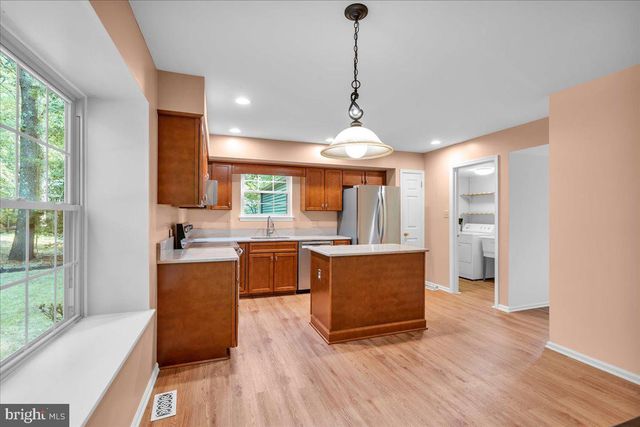 29 HARWOOD DR, Voorhees, NJ 08043