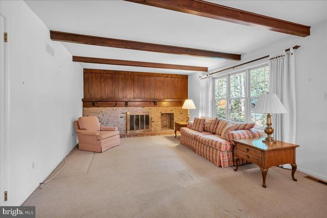 29 HARWOOD DR, Voorhees, NJ 08043