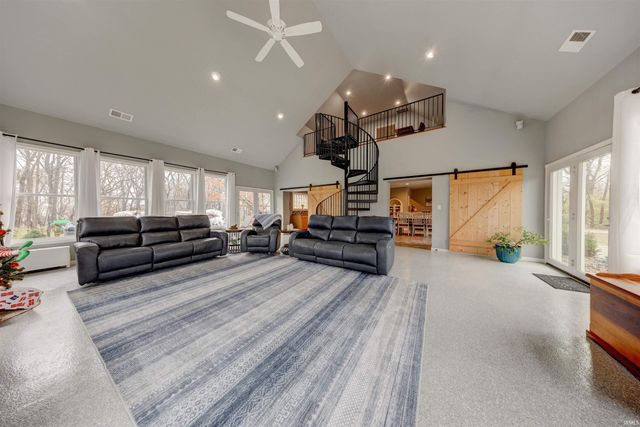 2698 N Benchmark Drive, Princeton, IN 47670