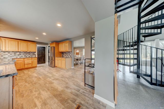 2698 N Benchmark Drive, Princeton, IN 47670