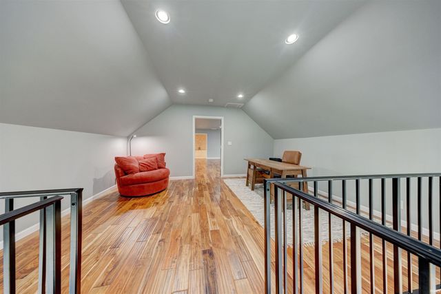 2698 N Benchmark Drive, Princeton, IN 47670