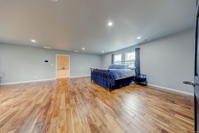 2698 N Benchmark Drive, Princeton, IN 47670