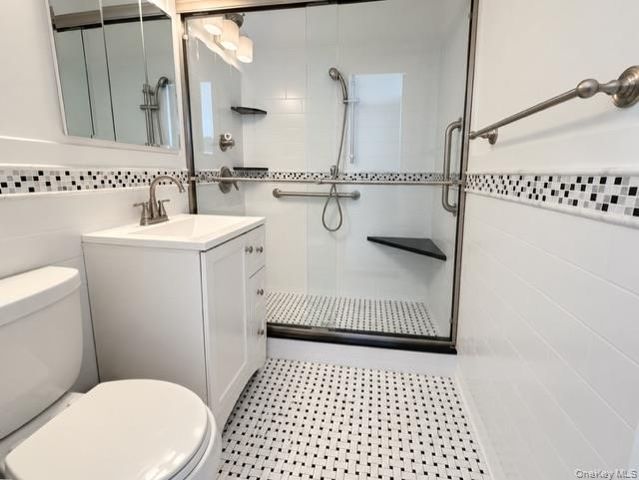 26910 Grand Central Parkway 15B, Floral Park, NY 11005