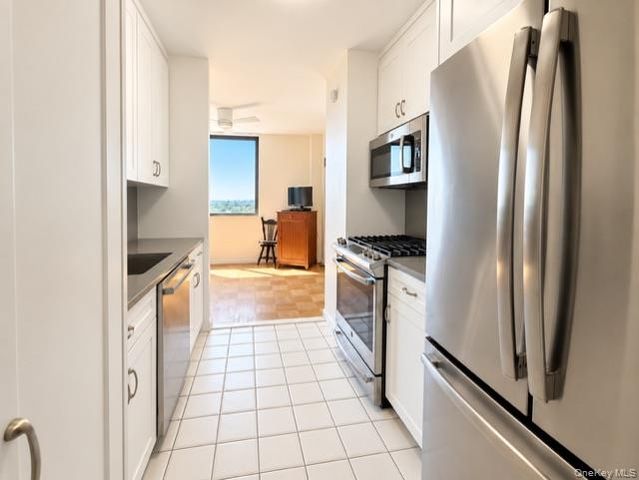 26910 Grand Central Parkway 15B, Floral Park, NY 11005