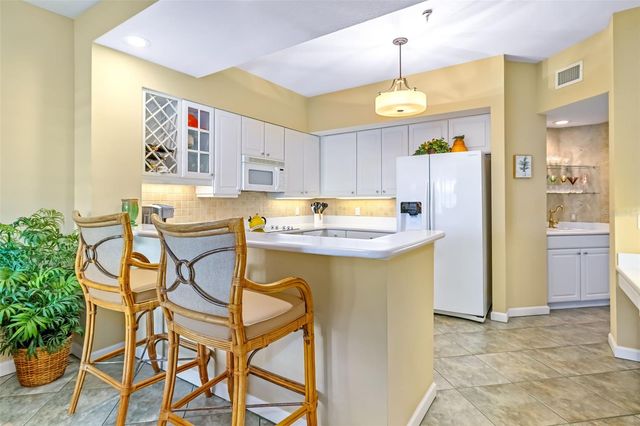 1280 DOLPHIN BAY WAY 504, Sarasota, FL 34242