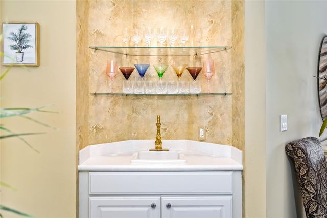 1280 DOLPHIN BAY WAY 504, Sarasota, FL 34242