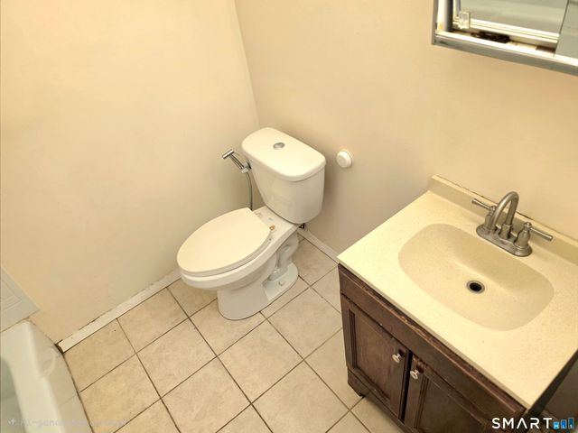155 Bull Hill Lane 303, West Haven, CT 06516
