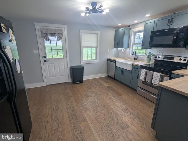 928 GOODYEAR RD, Gardners, PA 17324