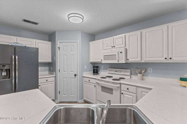 5004 Hunters Trail Unit 4, Wilmington, NC 28405