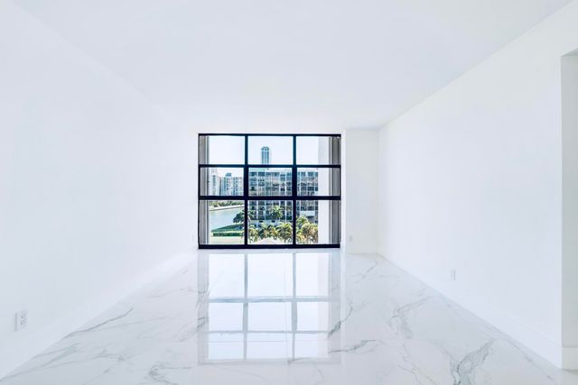 600 Parkview Drive 718, Hallandale Beach, FL 33009