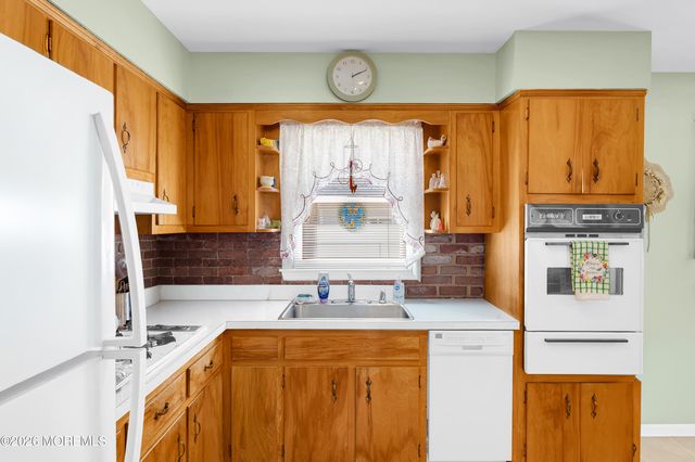 558 Pennsylvania Avenue, Brick, NJ 08724