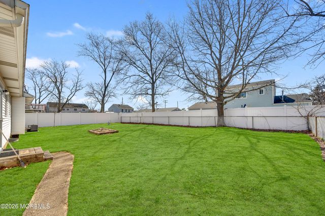 558 Pennsylvania Avenue, Brick, NJ 08724