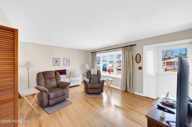 558 Pennsylvania Avenue, Brick, NJ 08724