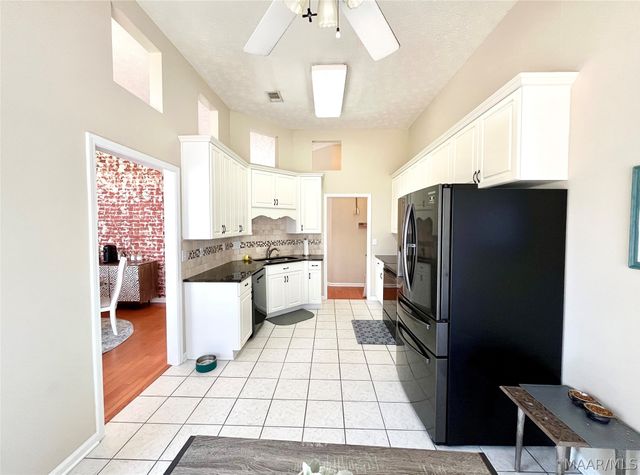 800 Autumn Ridge Road, Montgomery, AL 36117