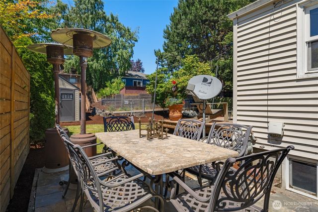 7751 Dibble Avenue NW, Seattle, WA 98117