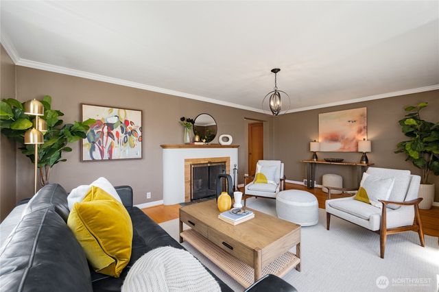 7751 Dibble Avenue NW, Seattle, WA 98117