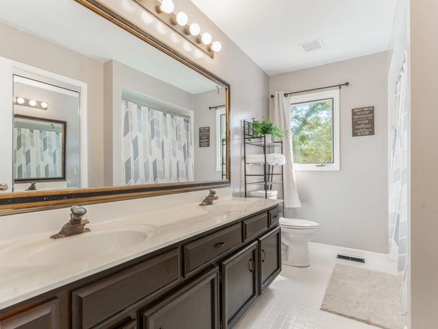 2731 Alyssa Drive, Naperville, IL 60565