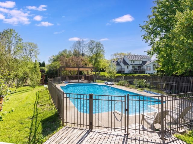 2731 Alyssa Drive, Naperville, IL 60565