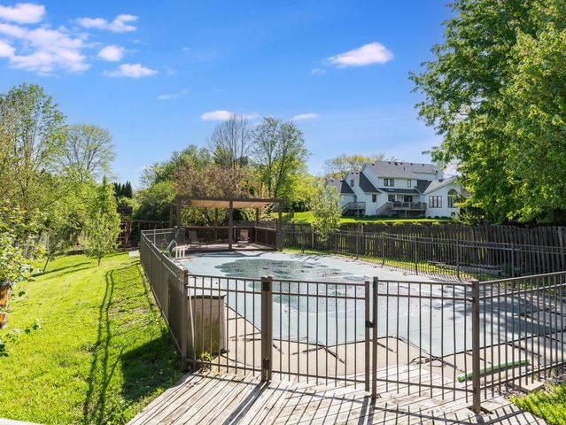 2731 Alyssa Drive, Naperville, IL 60565