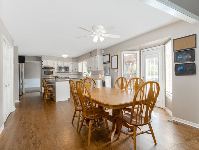 2731 Alyssa Drive, Naperville, IL 60565
