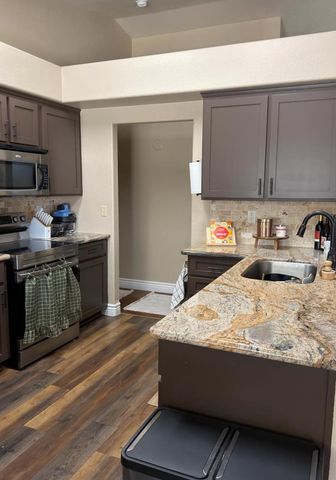 1390 Ranch House, Oakdale, CA 95361