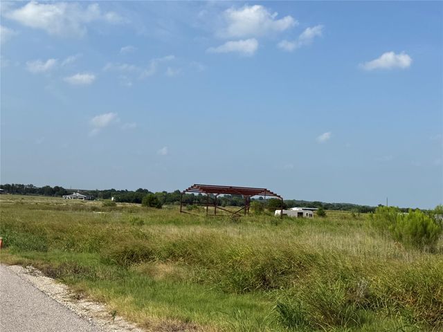 1701 County Road 417, Taylor, TX 76574