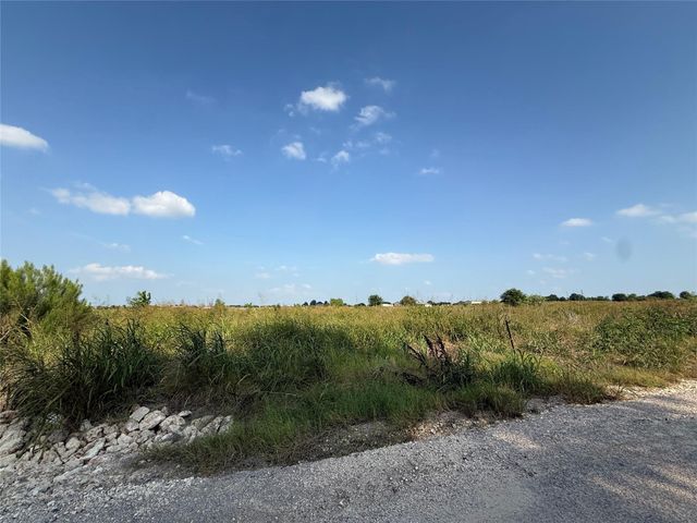 1701 County Road 417, Taylor, TX 76574