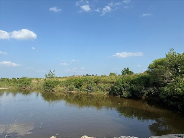 1701 County Road 417, Taylor, TX 76574