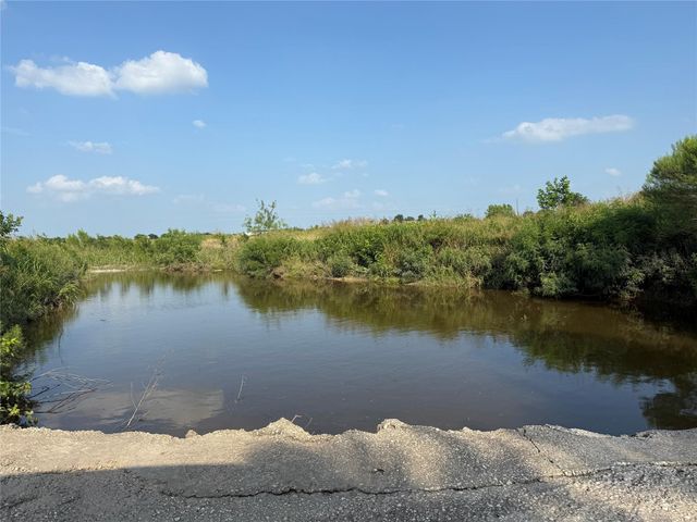 1701 County Road 417, Taylor, TX 76574