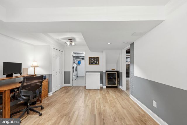 2617 S ARLINGTON RIDGE RD, Arlington, VA 22202