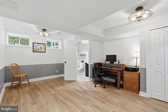 2617 S ARLINGTON RIDGE RD, Arlington, VA 22202