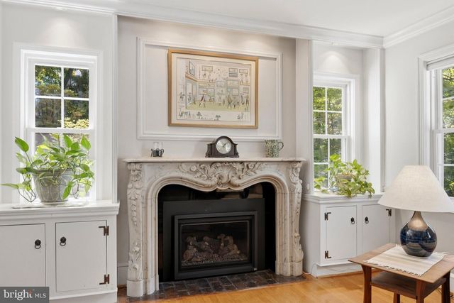 2617 S ARLINGTON RIDGE RD, Arlington, VA 22202