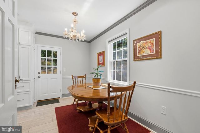 2617 S ARLINGTON RIDGE RD, Arlington, VA 22202
