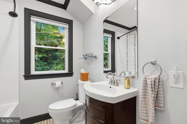 2617 S ARLINGTON RIDGE RD, Arlington, VA 22202