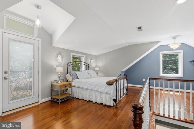 2617 S ARLINGTON RIDGE RD, Arlington, VA 22202