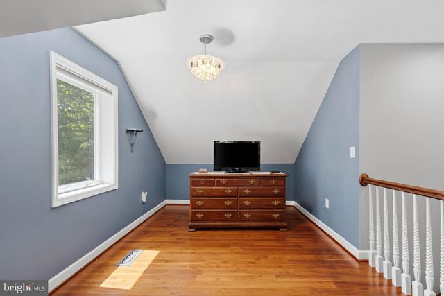 2617 S ARLINGTON RIDGE RD, Arlington, VA 22202