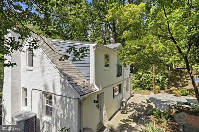 2617 S ARLINGTON RIDGE RD, Arlington, VA 22202