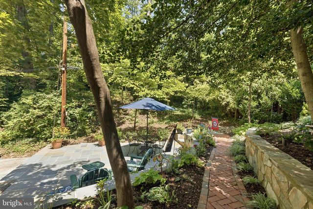2617 S ARLINGTON RIDGE RD, Arlington, VA 22202