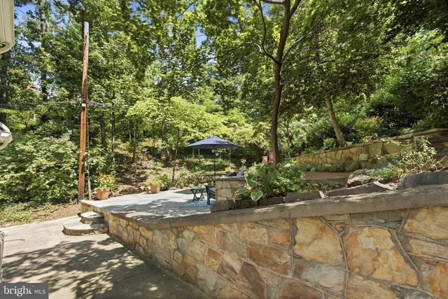 2617 S ARLINGTON RIDGE RD, Arlington, VA 22202