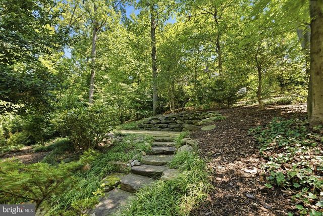 2617 S ARLINGTON RIDGE RD, Arlington, VA 22202