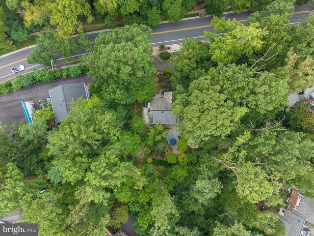 2617 S ARLINGTON RIDGE RD, Arlington, VA 22202