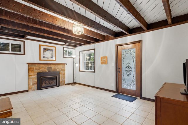 2617 S ARLINGTON RIDGE RD, Arlington, VA 22202