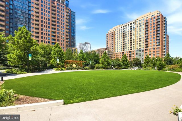 2617 S ARLINGTON RIDGE RD, Arlington, VA 22202