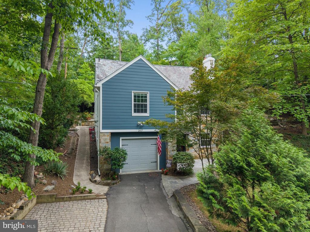 2617 S ARLINGTON RIDGE RD, Arlington, VA 22202
