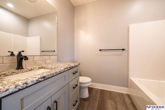 1000 N 106 Street, Lincoln, NE 68527