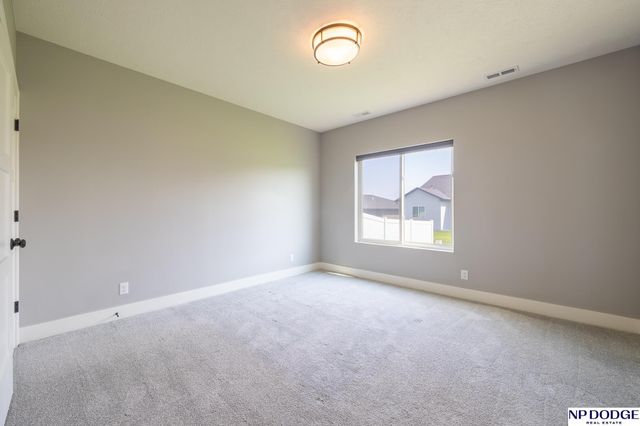 1000 N 106 Street, Lincoln, NE 68527