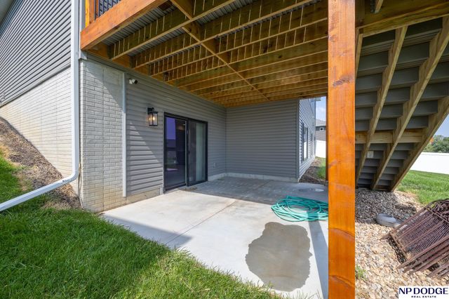 1000 N 106 Street, Lincoln, NE 68527