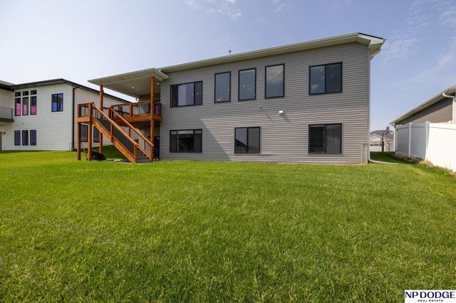 1000 N 106 Street, Lincoln, NE 68527